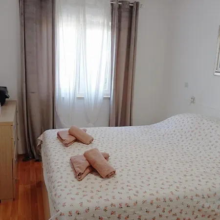 M&m Ровиньско село